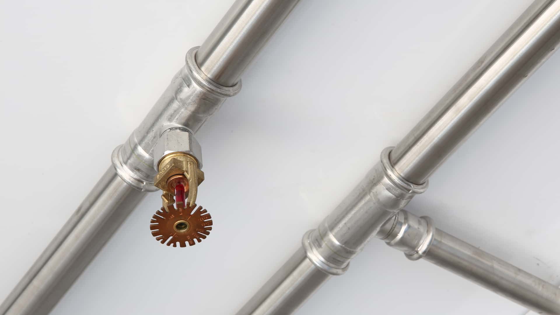KAN-therm - Cистема Steel Sprinkler - Труби з вуглецевої сталі є негорючими матеріалами, що відносяться до категорії А, згідно DIN 4102